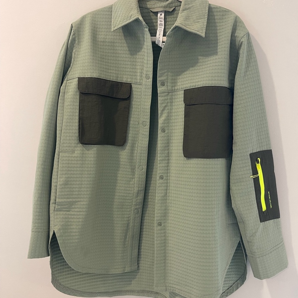 Lululemon Green and Black Jacket